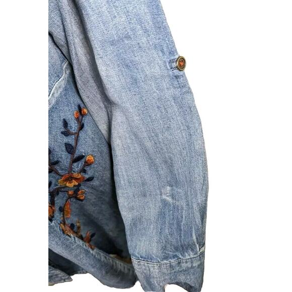 Vintage X America Womens Distressed Chambray Embroidered Jacket Sz L Bust41" - Picture 9 of 11